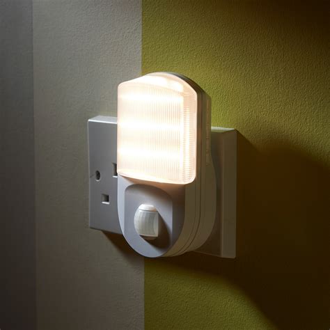 plug in motion sensor lights